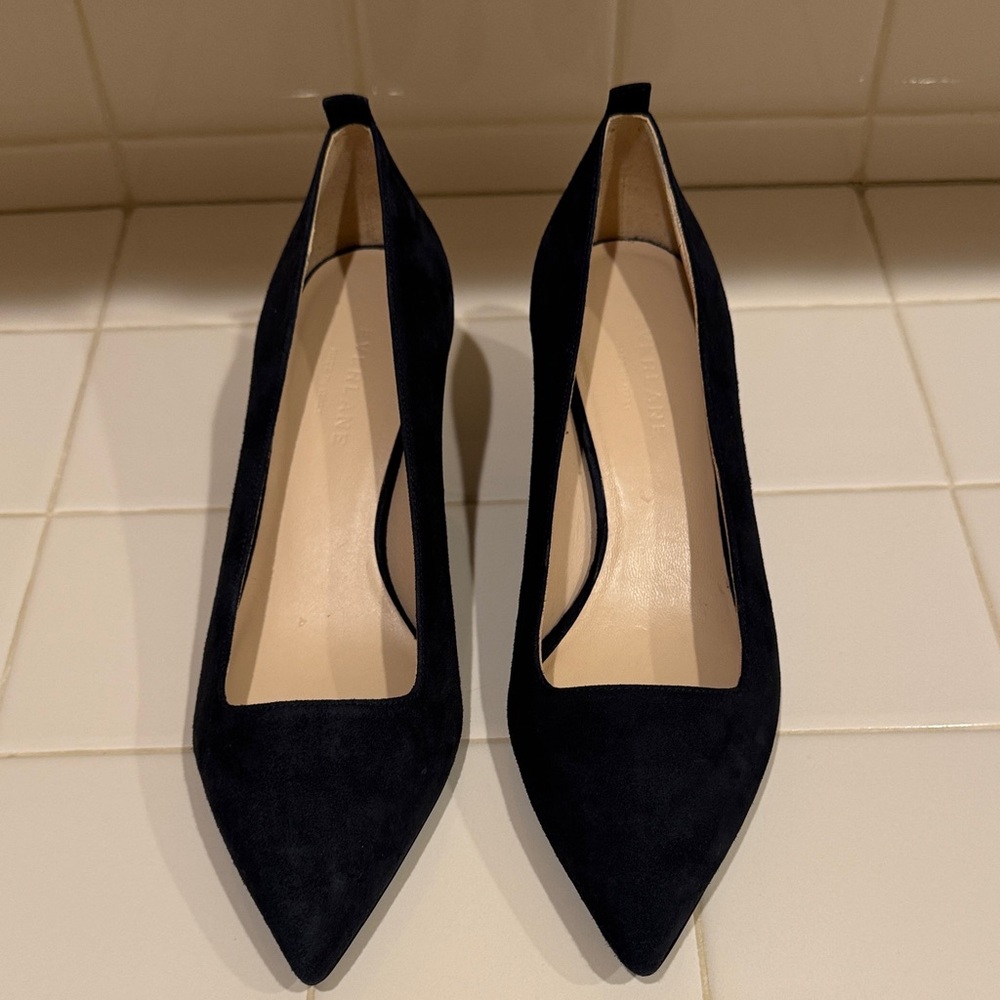 Elegant Black Women's Pumps